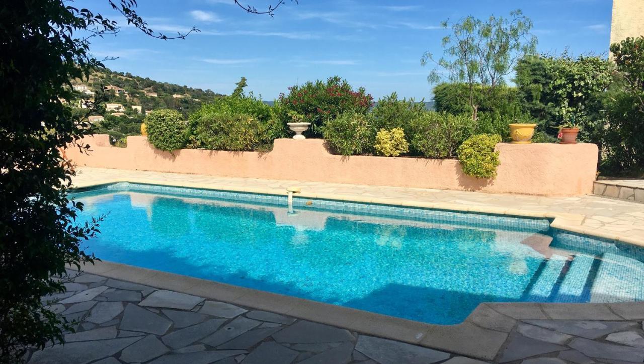 Rez-De Villa Piscine Cavalaire-sur-Mer Exterior photo